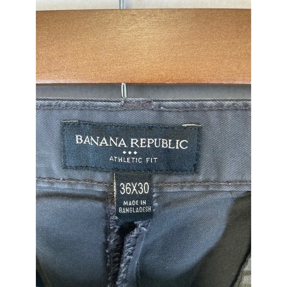 Classic Banana Republic Men 36x30 Charcoal Grey Athletic Fit Stretch Chino Pants